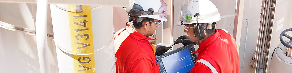 Workers in GTL unit, Pearl Shell Qatar