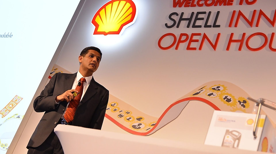 Commercial Manager, Sriram presenting to Shell colleagues