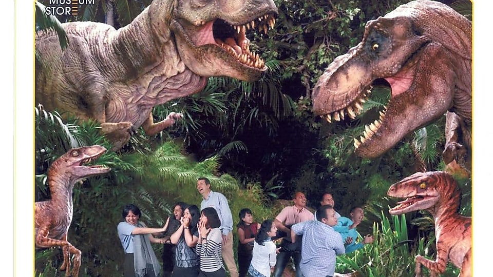 Having fun with the “dinosaurs” during Upstream team’s Away Day in Bandung’s Museum Geologi.