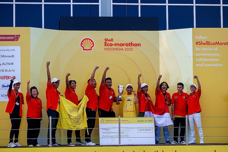 Nakoela Team from Universitas Indonesia, winner of the Prototype-Internal Combustion Engine category at Shell Eco-marathon Indonesia 2022