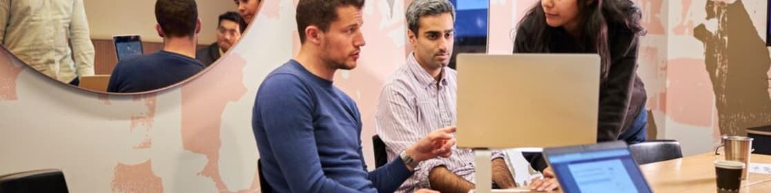 Team meeting in office