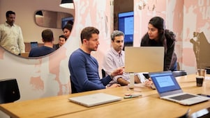 Team meeting in office