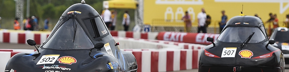 Tim ITS Sapuangin adalah tim yang selalu tampil dengan prestasi gemilang di Shell Eco-marathon, baik di on-track maupun off-track. Kali ini mereka keluar sebagai juara pertama di Data & Telemetry Award dalam kompetisi Off-track Awards.