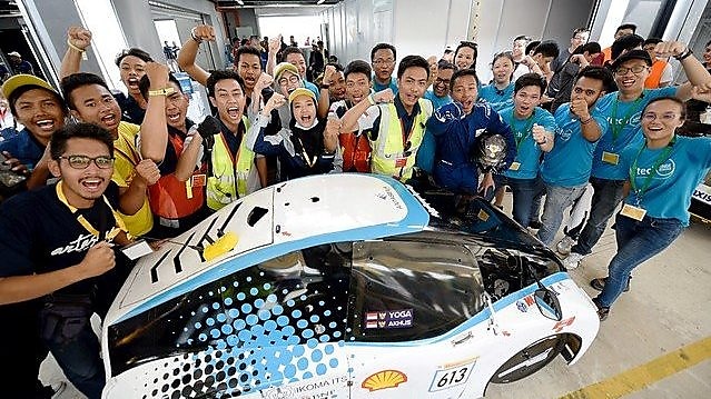 Foto: ITS Team 5 dari Institut Teknologi Sepuluh Nopember (ITS) meraih juara kedua dalam kompetisi Drivers’ World Championship Qualifier Regional Asia serta penghargaan Hydrogen Newcomer Award