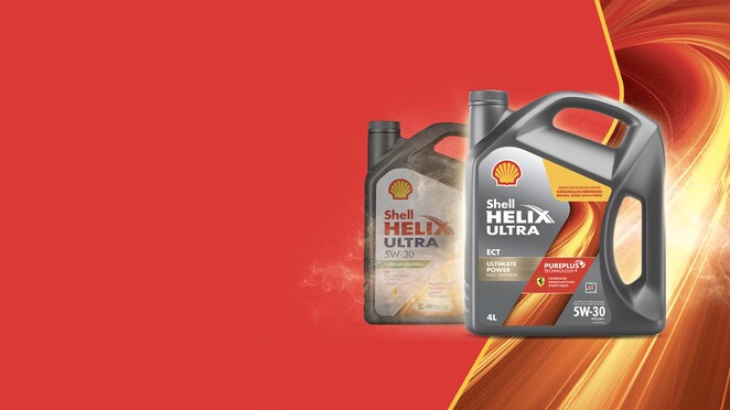 Mobil balap Scuderia Ferrari HP di sirkuit Monza Italia 2025.