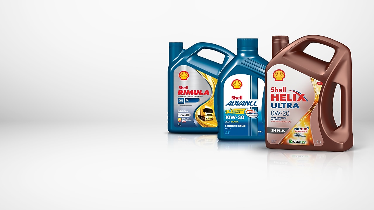 Rangkaian produk dari pelumas Shell.